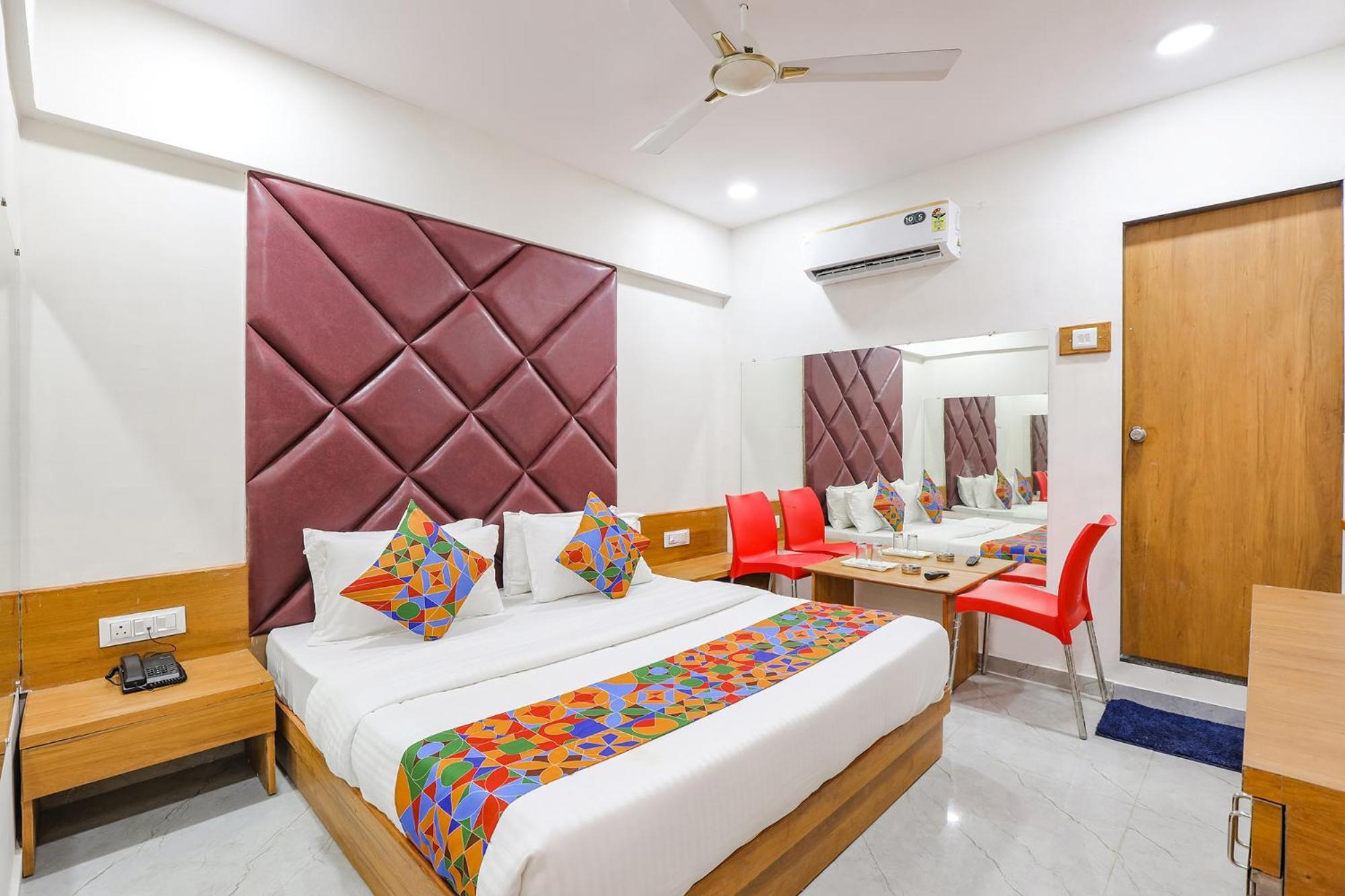 Fabhotel Crystal I - Gandhinagar Kültér fotó