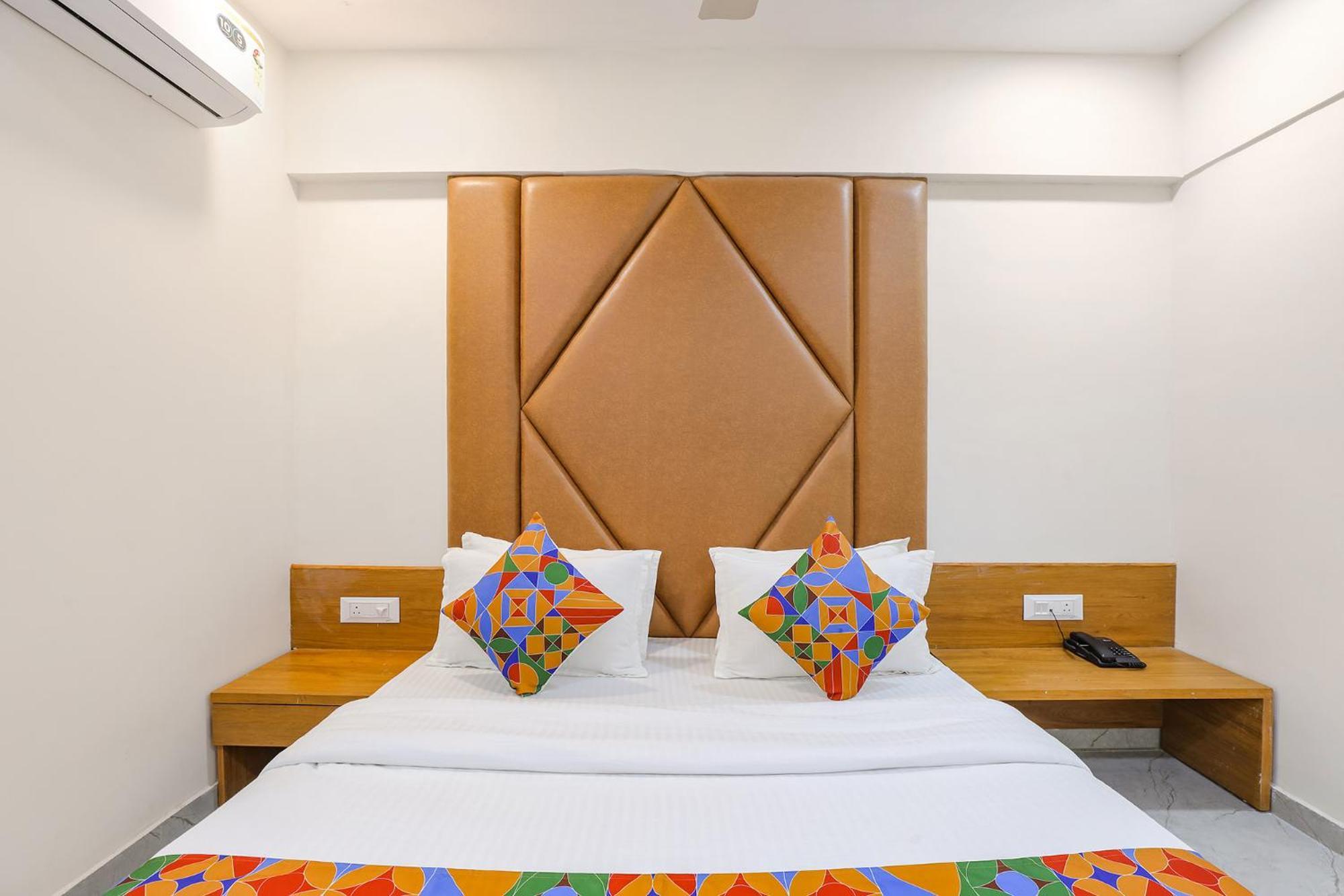 Fabhotel Crystal I - Gandhinagar Kültér fotó