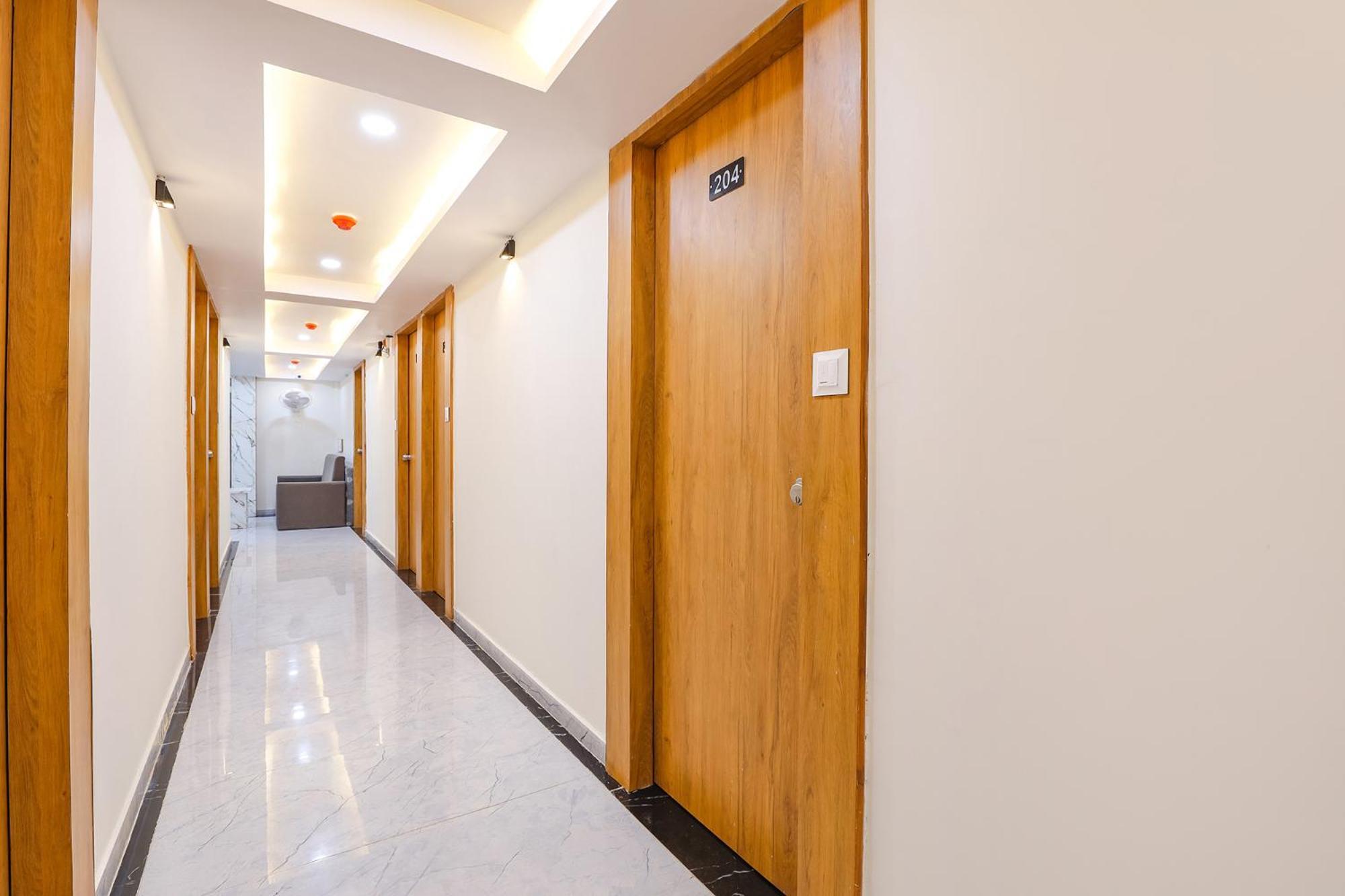 Fabhotel Crystal I - Gandhinagar Kültér fotó