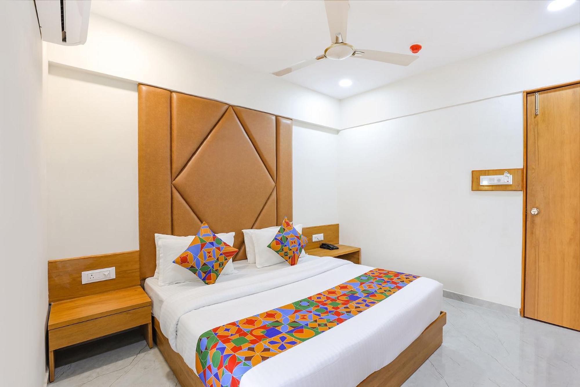 Fabhotel Crystal I - Gandhinagar Kültér fotó